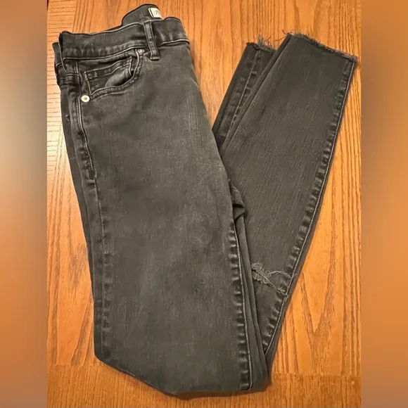 Madewell Women's‎ High Riser Ripped Skinny Jeans in Black Sea Raw Hem Size 27